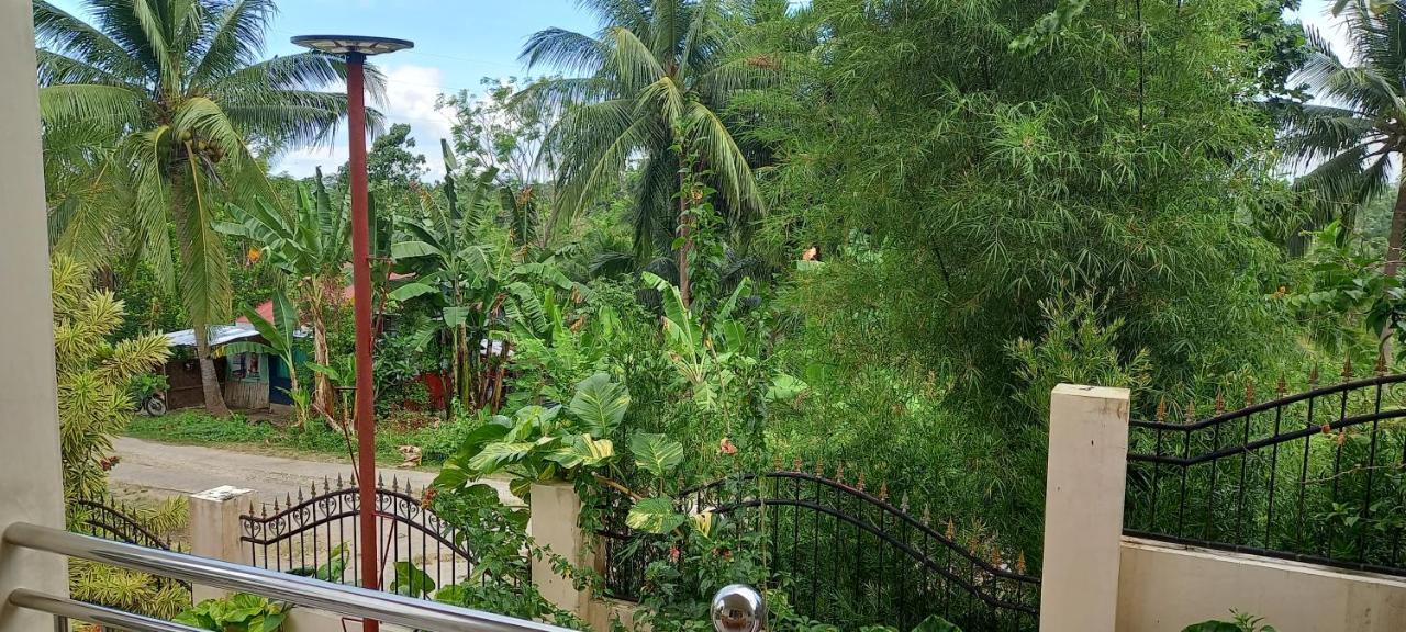 Soul Travellers Dagatan Guesthouse Badian Exterior foto